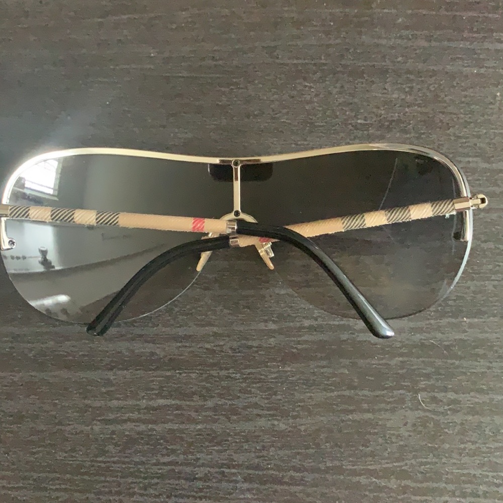 Burberry Sunglasses - Picture 2 of 4